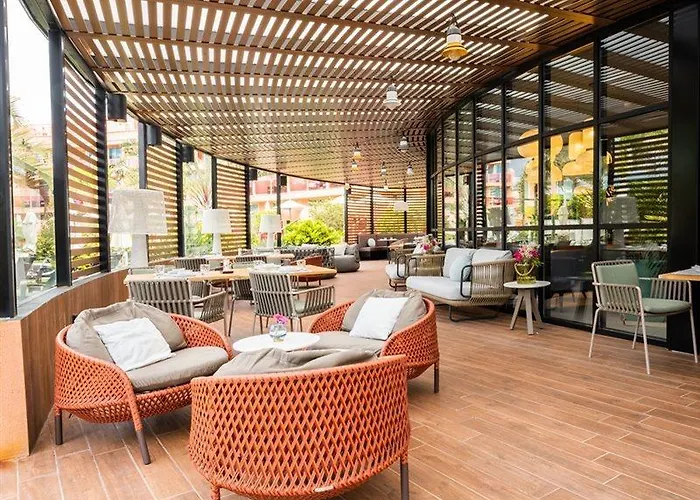 Sir Anthony Плайя-де-лас-Амерікас