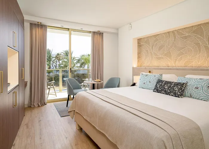 Sir Anthony Плайя-де-лас-Амерікас