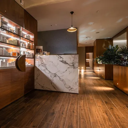 Sir Anthony אתר נופש 5*