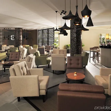 Sir Anthony פלאייה דה לאס אמריקס